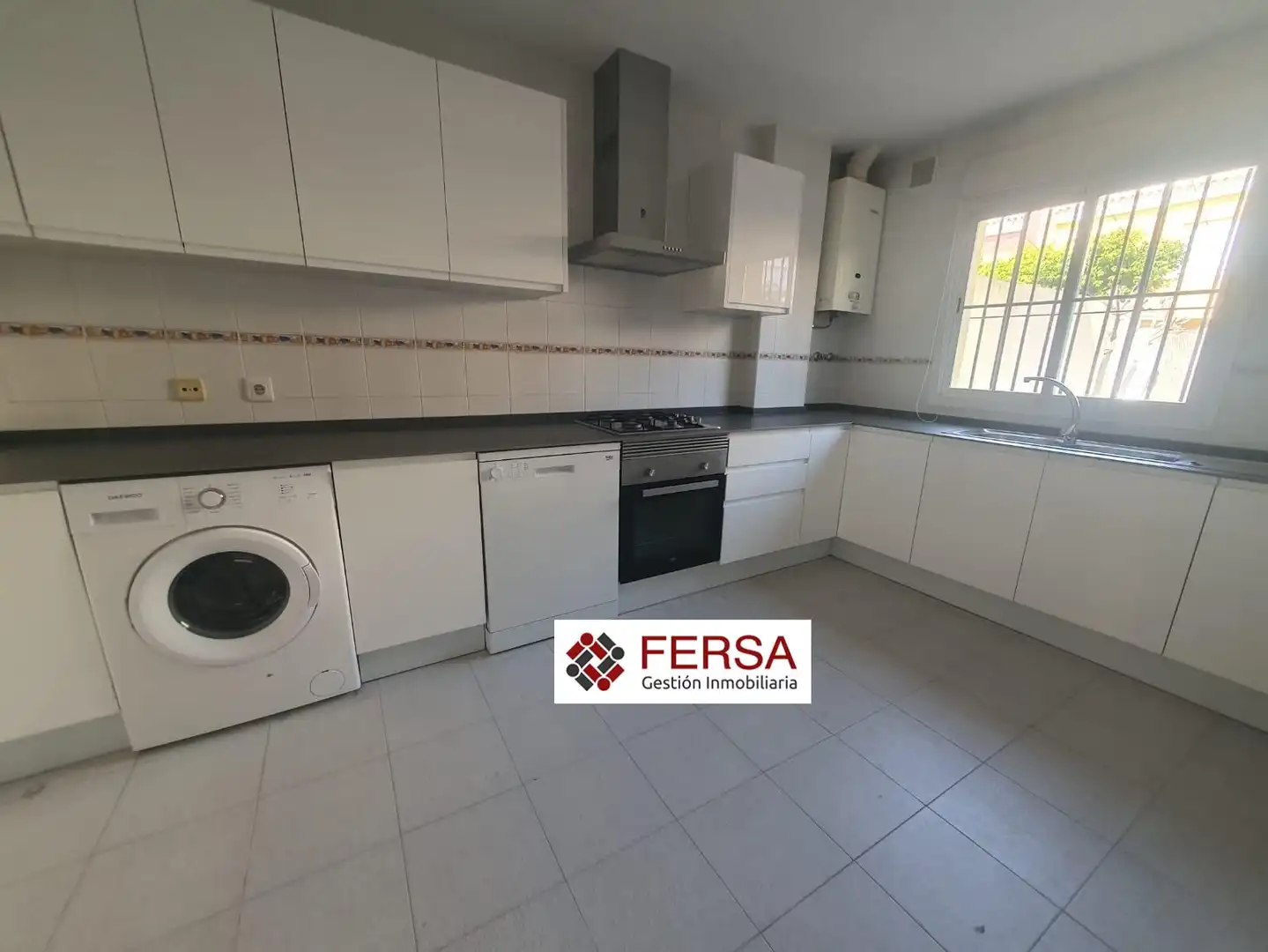 Kitchen of Detached homes for sale in El Puerto de Santa María  with Air Conditioner, Heating and Private garden