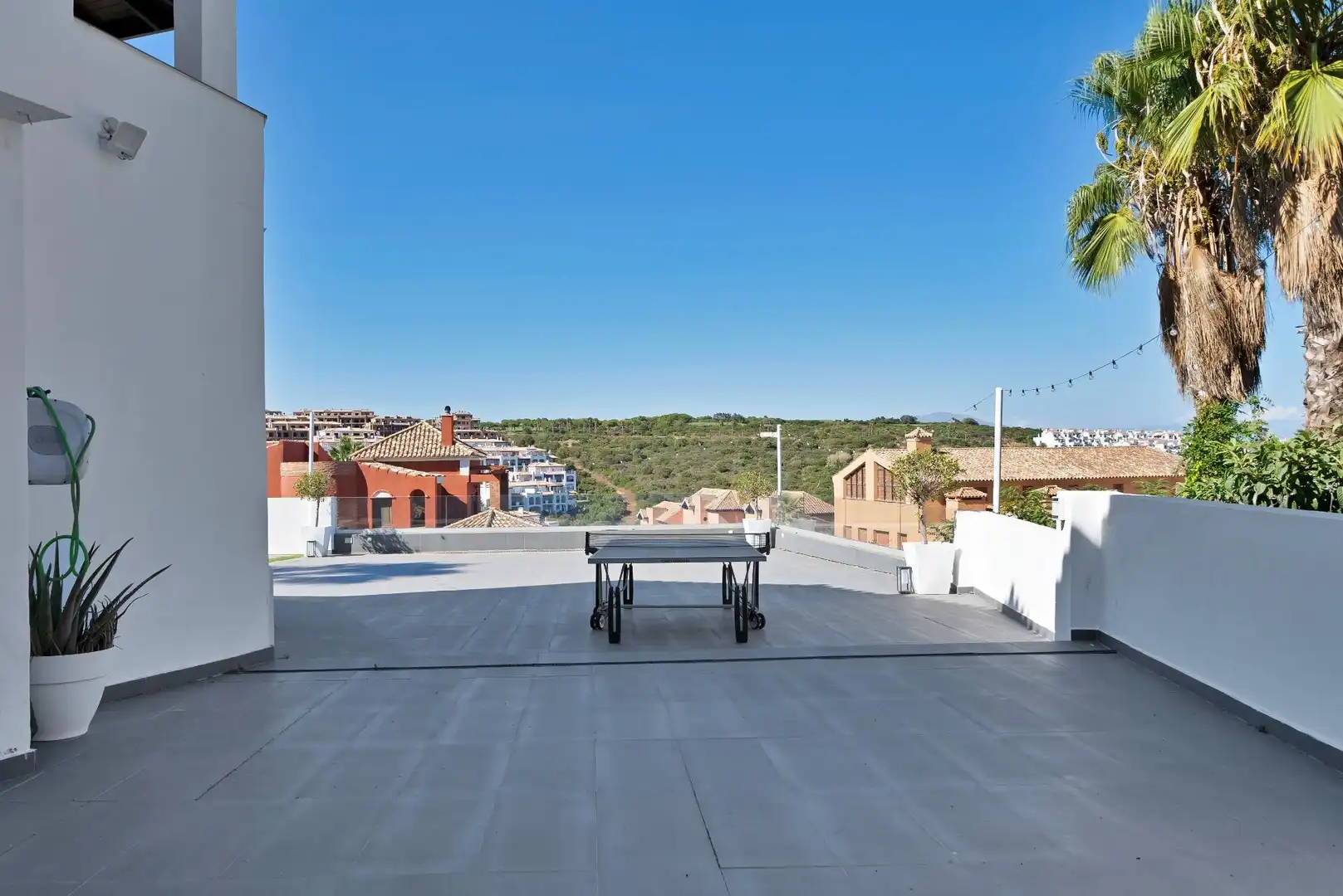 Terraza de Casa o chalet en venta en La Alcaidesa con Terraza, Trastero y Piscina
