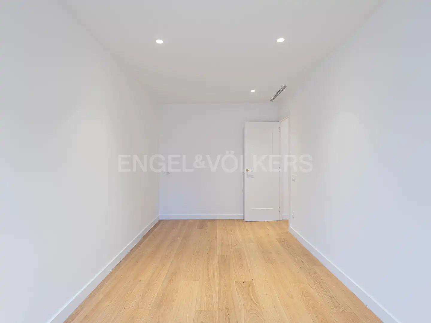 Schlafzimmer von Wohnung zur Miete in Barcelona mit Klimaanlage, Heizung und Parkett