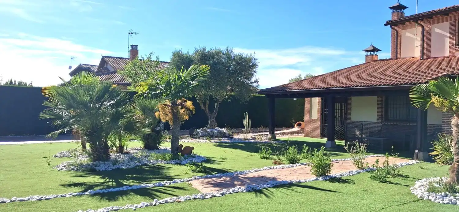 Jardí de Casa o xalet en venda en Villanueva de Duero amb Calefacció, Jardí privat i Traster