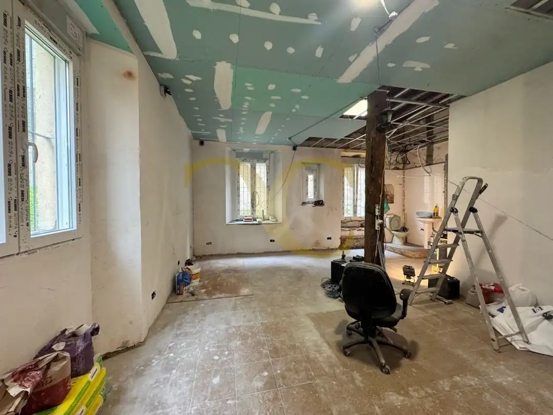 Commercial properties for rent in Santander