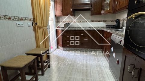 Foto 2 de Piso en venta en El Valle, Lucena