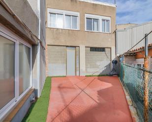 Vista exterior de Casa o xalet en venda en Manresa amb Calefacció, Terrassa i Traster