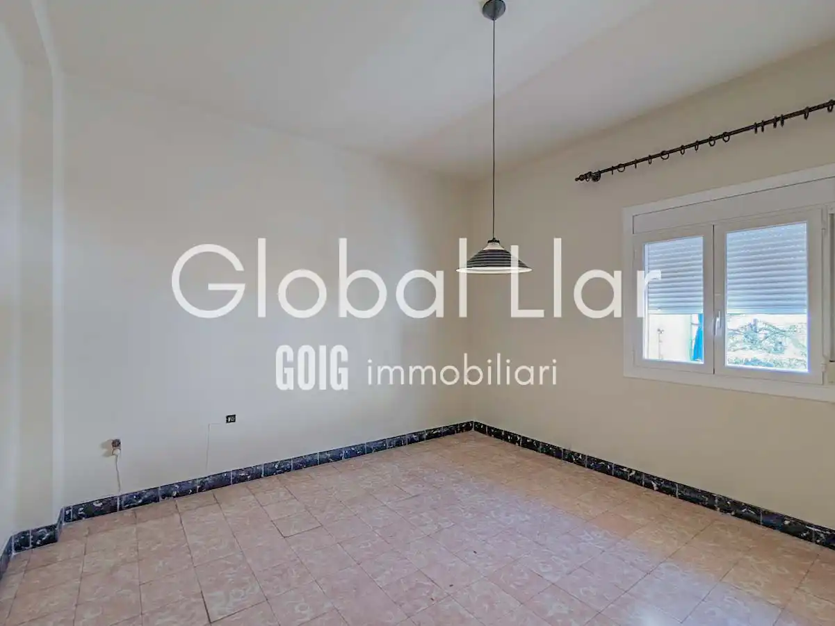 Wohnung zum Verkauf in Lleida mit Klimaanlage, Heizung und Balkon