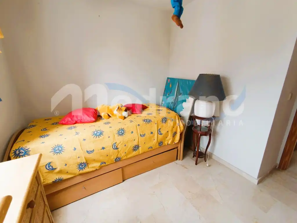 Habitación de Piso en venta en Benidorm con Jardín privado, Piscina y Amueblado