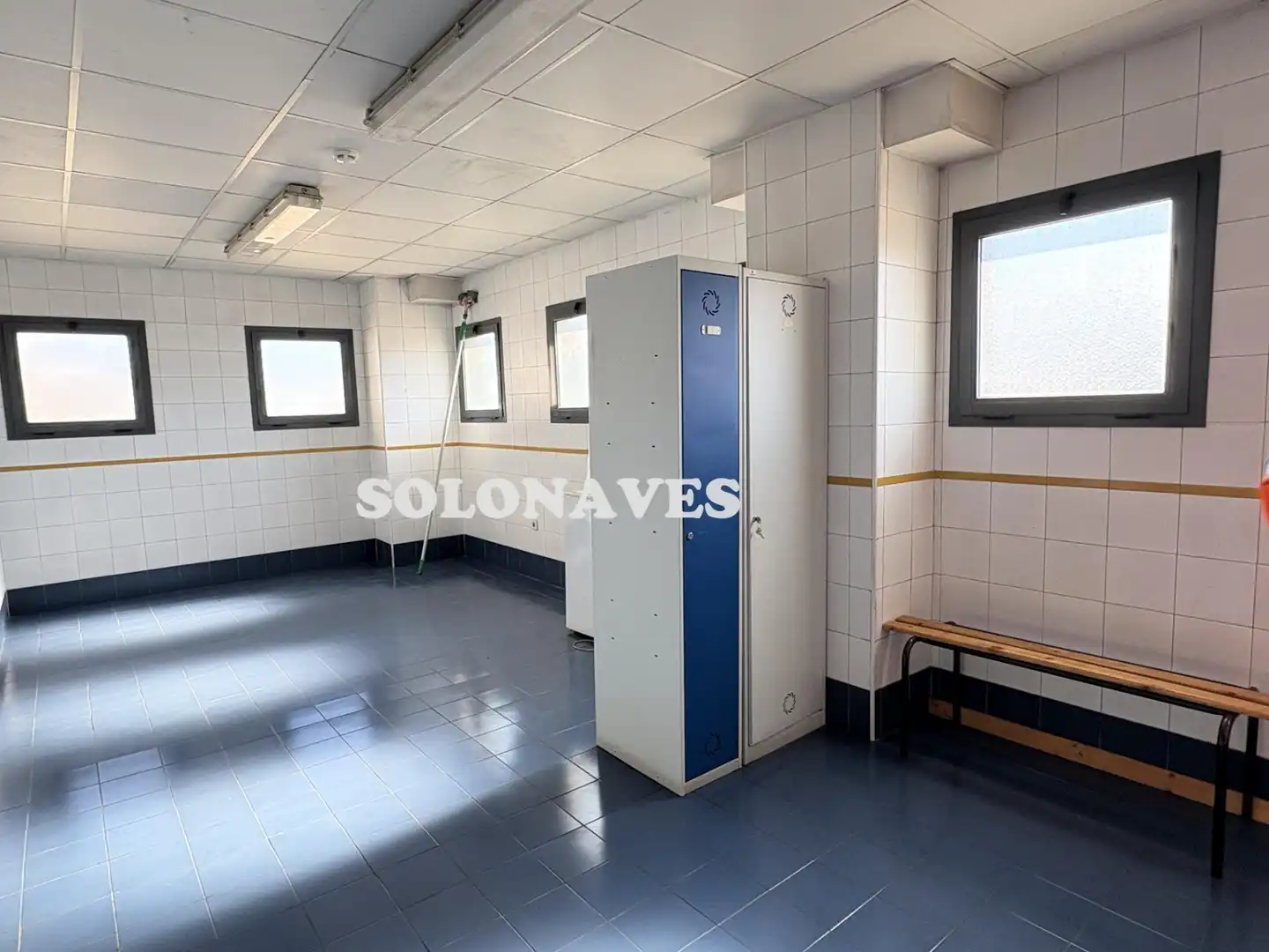 Nave industrial de alquiler en La Muela
