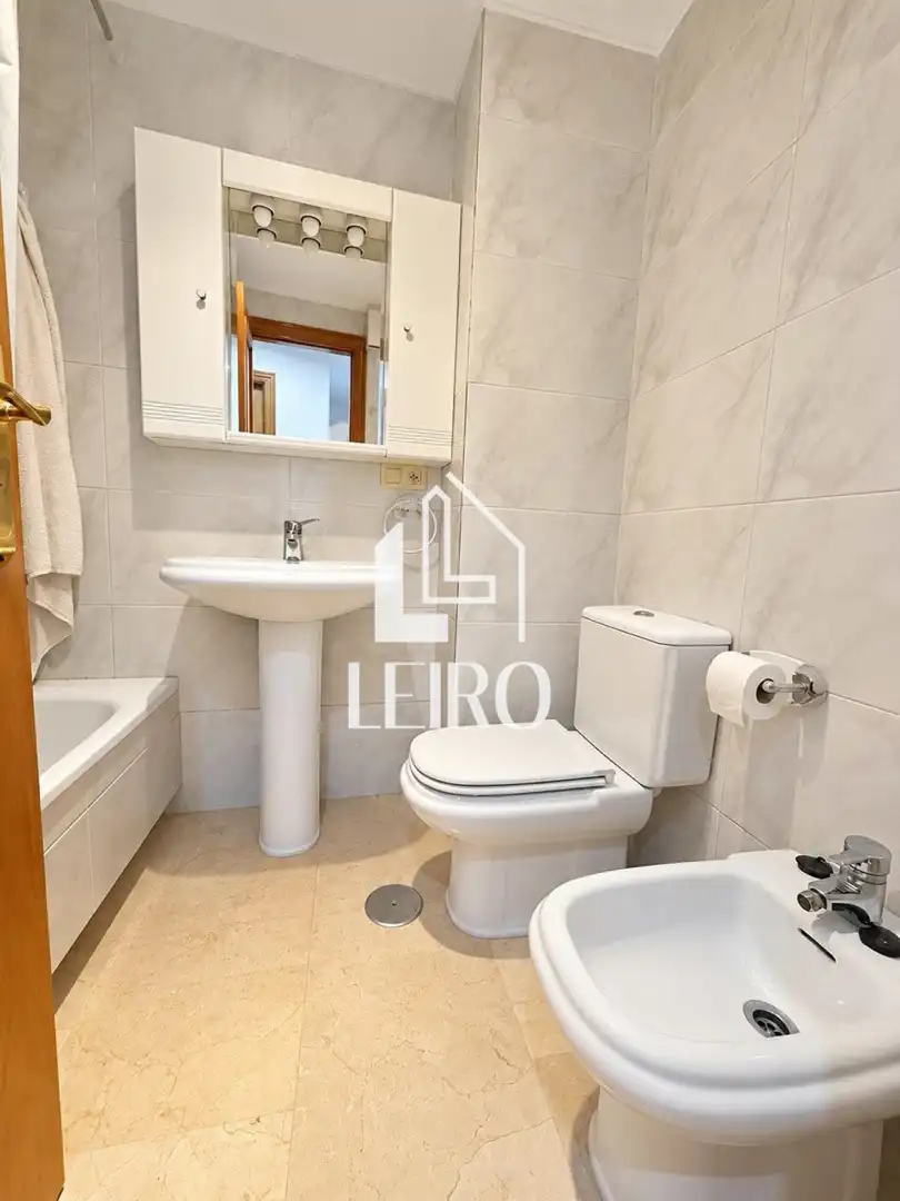 Bathroom of Attic for sale in Meaño, Pontevedra