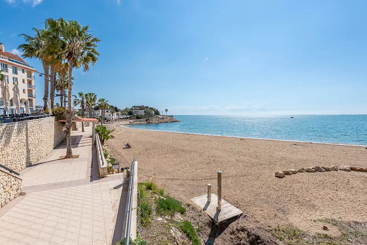 Exterior view of Duplexes for sale in L'Ampolla  with Air Conditioner, Heating and Terrace