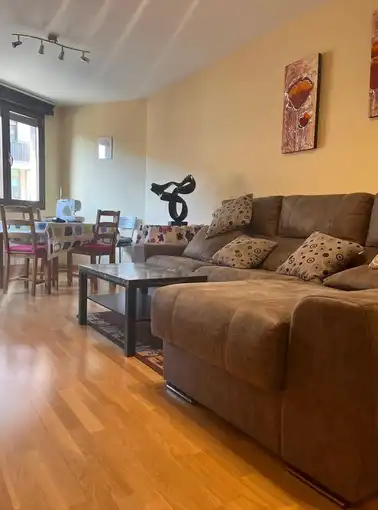 Living room of Flat for sale in San Leonardo de Yagüe  with Heating, Parquet flooring and Furnished