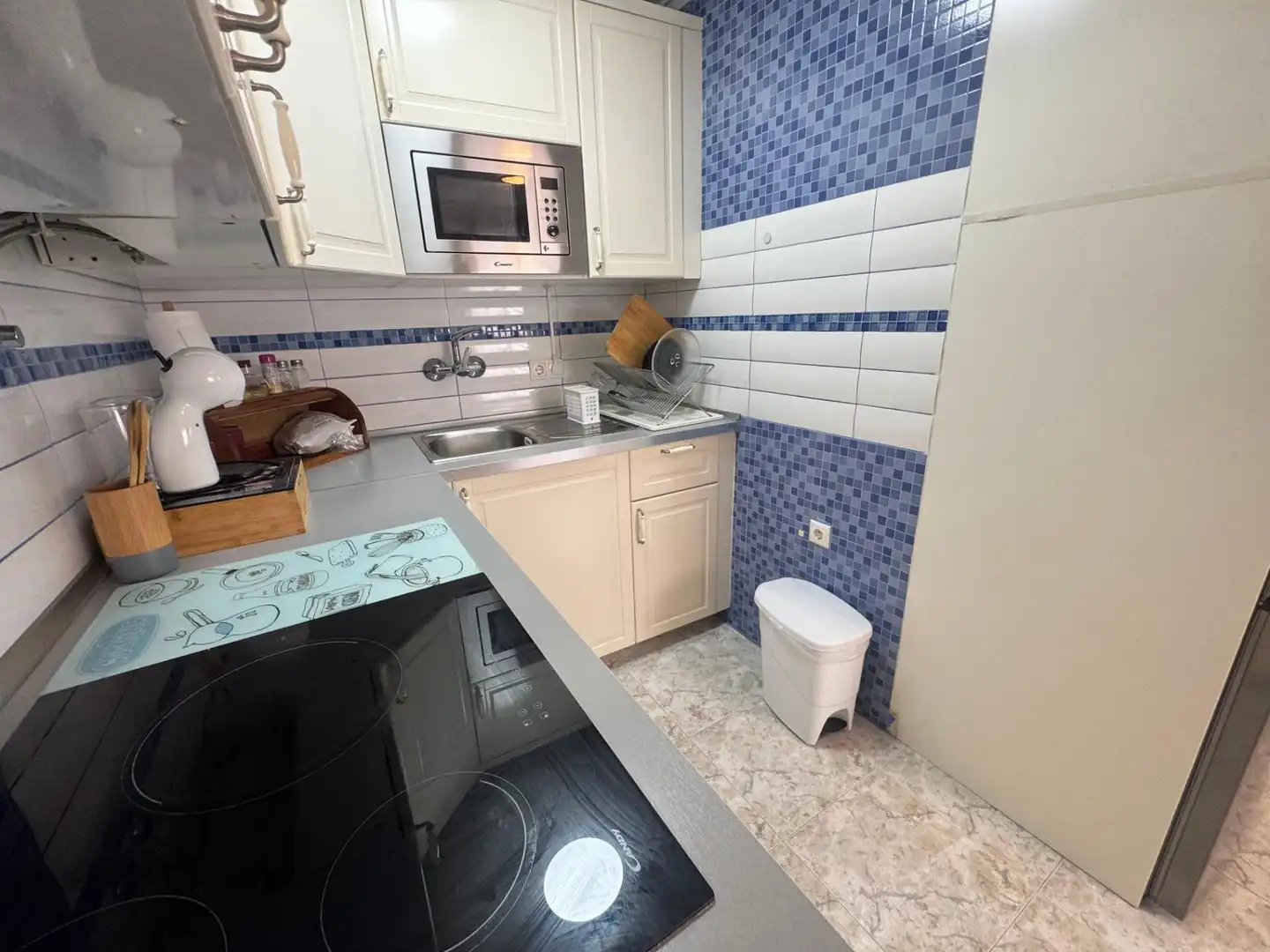 Cuina de Casa adosada en venda en Torrevieja amb Aire condicionat, Terrassa i Traster