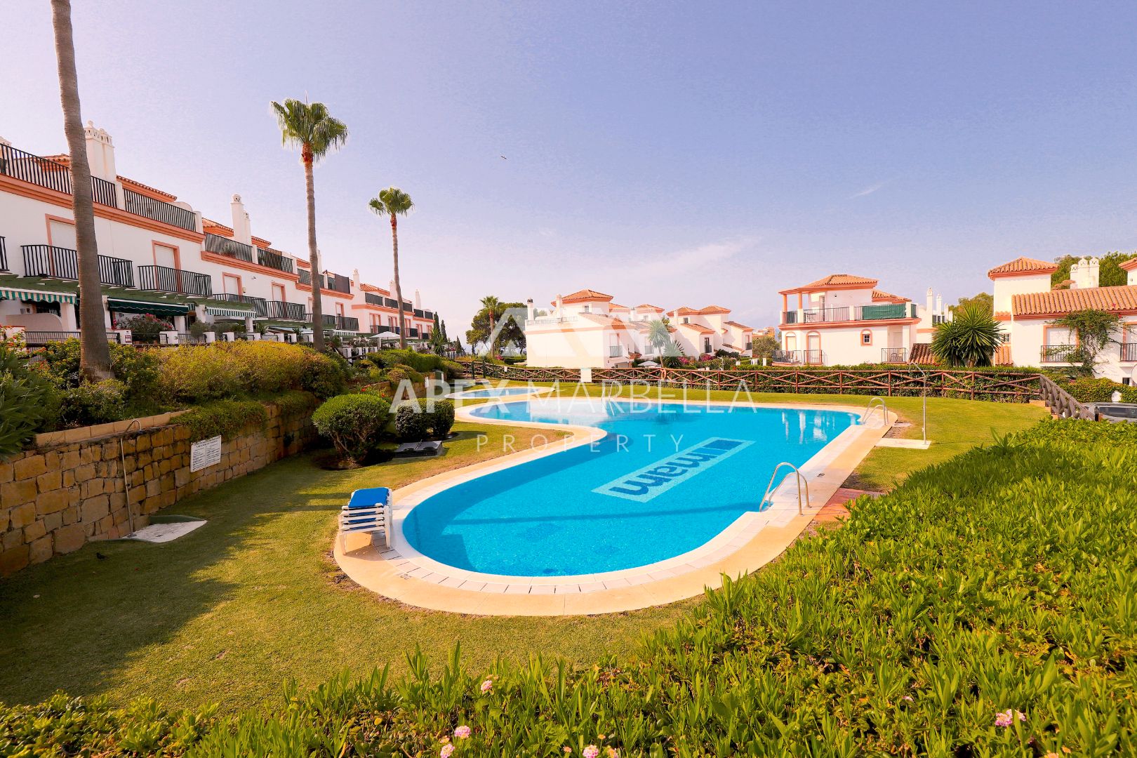 Jardí de Casa adosada en venda en Marbella amb Aire condicionat, Jardí privat i Terrassa