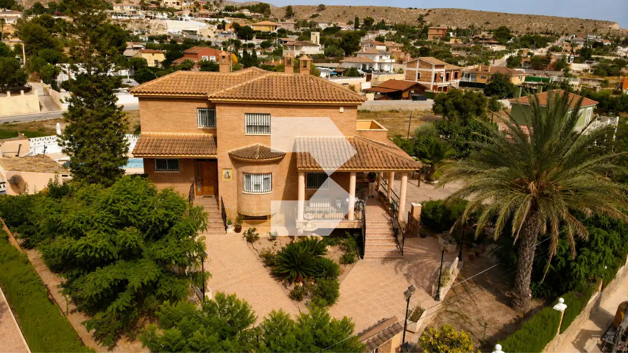 Villa avec terrasse à vendre à Calle Poniente