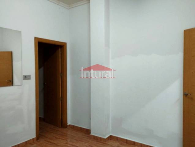 Local comercial en Alquiler en Alegría en Feria