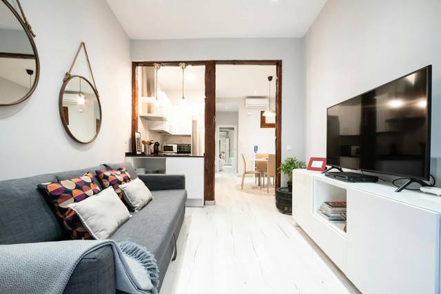 Piso en Alquiler en N/A en Cortes - Huertas