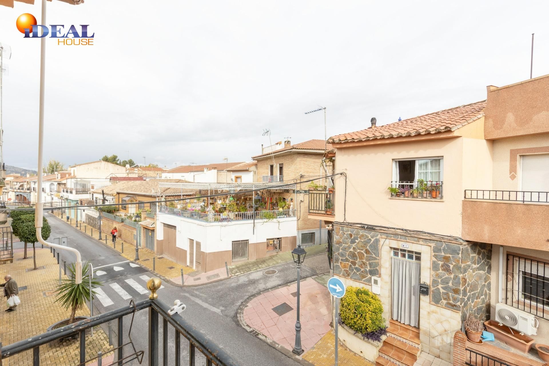 Exterior view of Flat for sale in Peligros  with Air Conditioner and Balcony