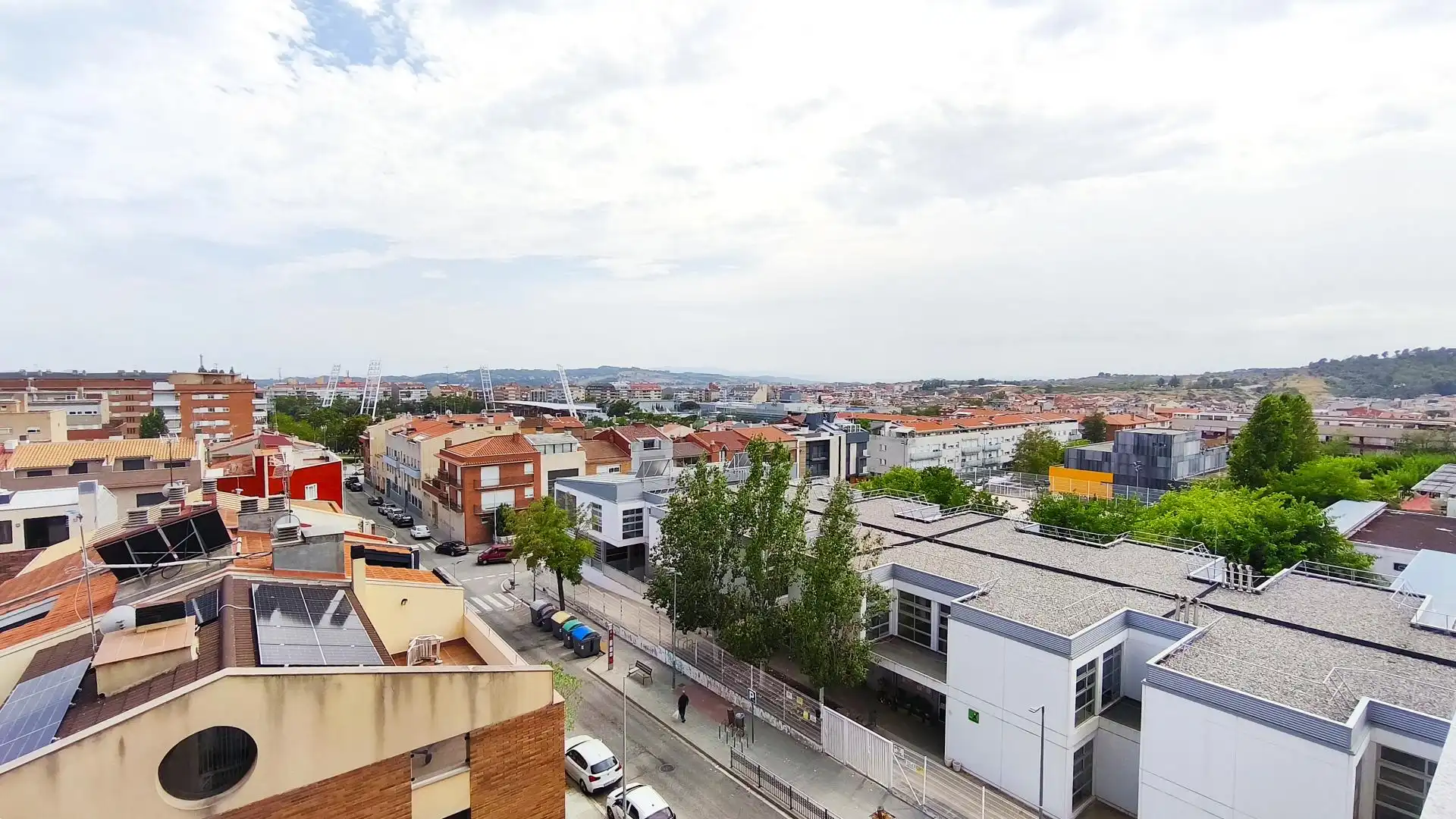 Vista exterior de Pis en venda en Terrassa amb Calefacció i Balcó
