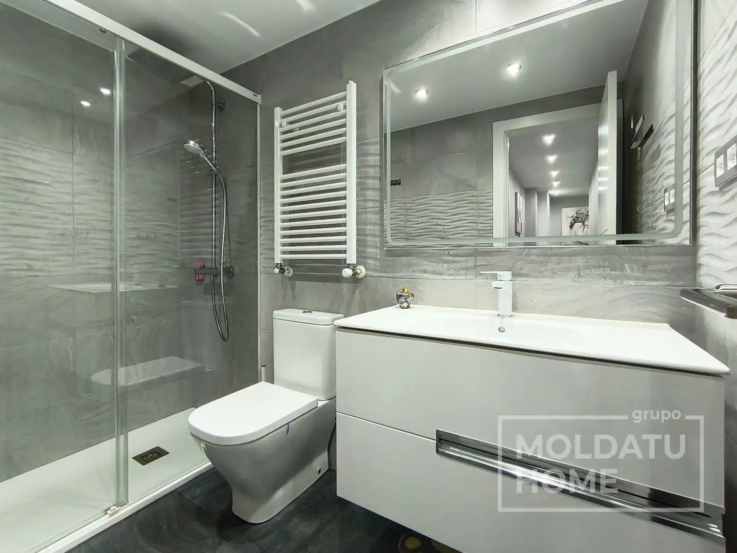 Bathroom of Flat for sale in Errekalde