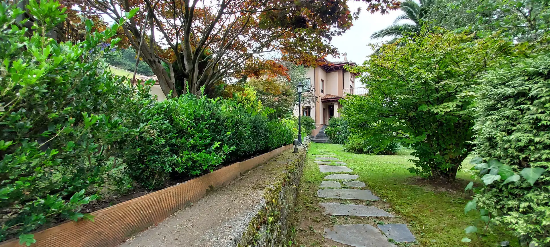 Jardí de Finca rústica en venda en Salas amb Calefacció, Jardí privat i Parquet