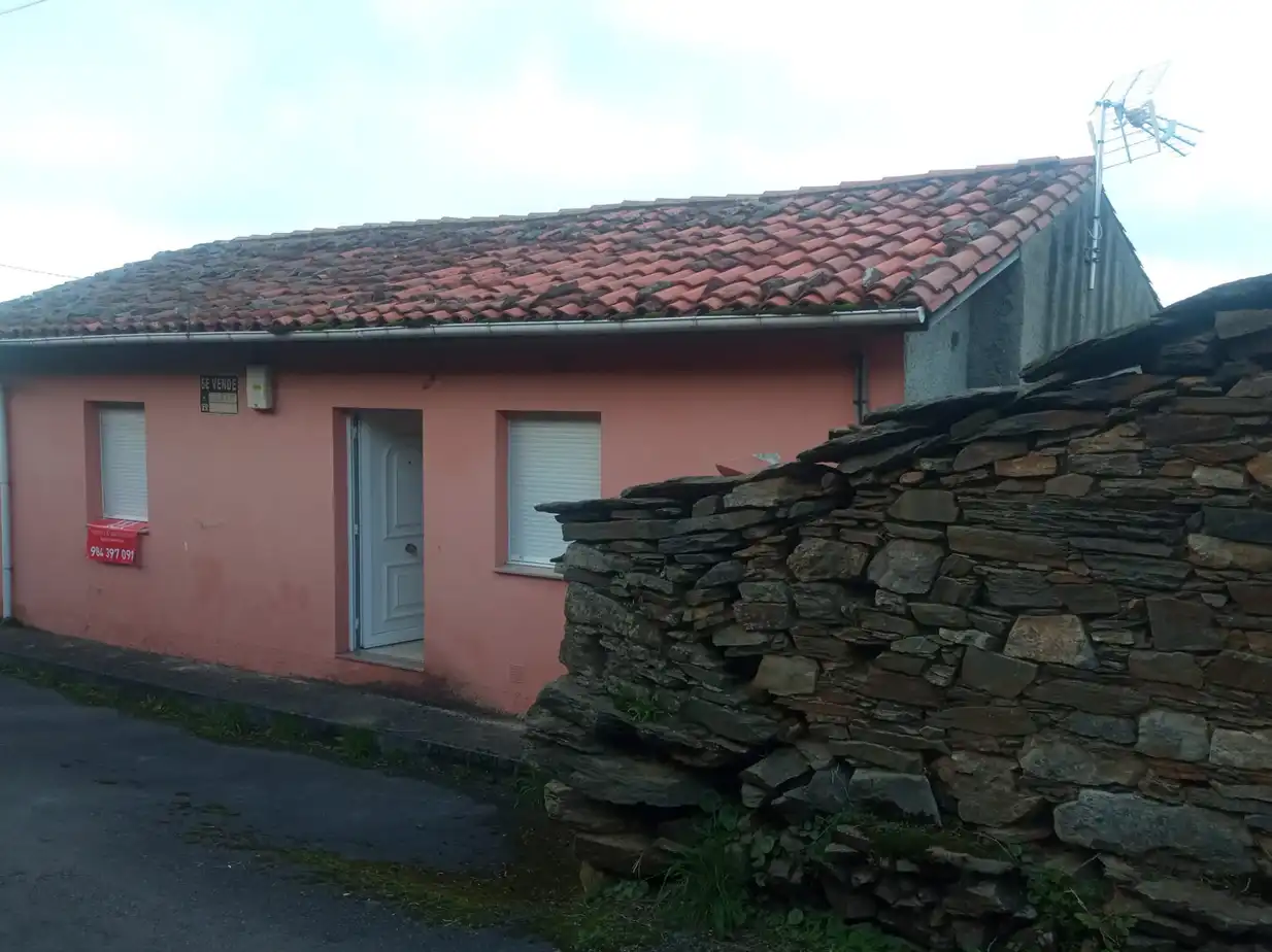 Vista exterior de Finca rústica en venda en Cudillero amb Jardí privat