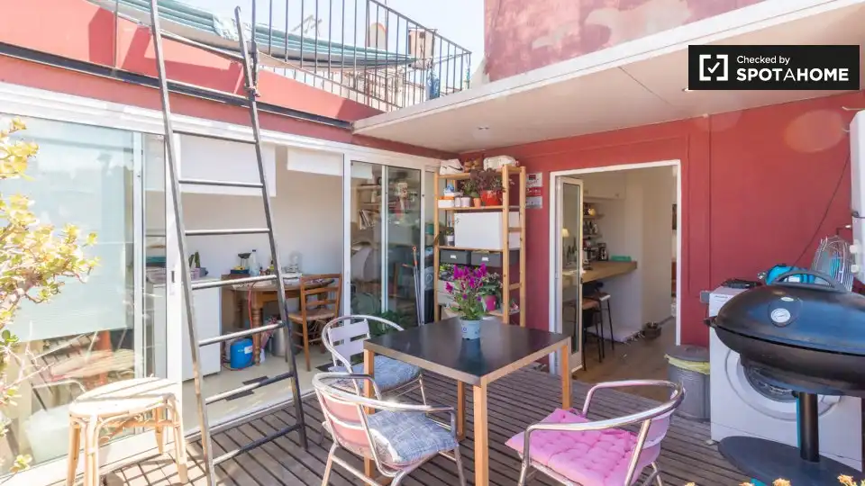 Appartamento con terrazza in affitto a Ciutat Vella, imagen 19