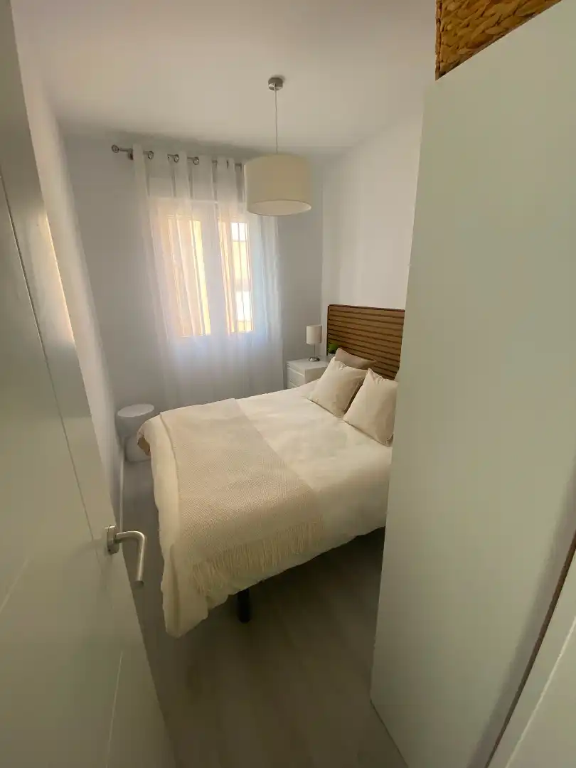 Bedroom of Flat for rent in Madrid  with Air Conditioner, Heating and Parquet flooring