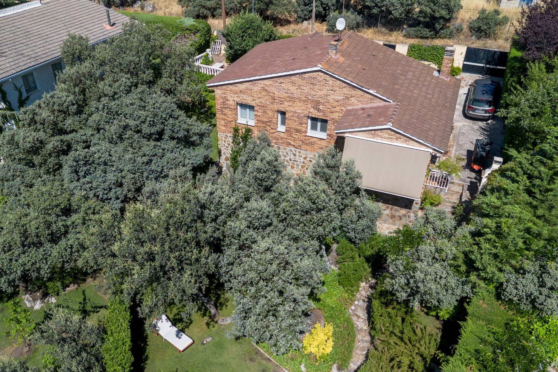 Vista exterior de Casa o xalet en venda en Ituero y Lama amb Aire condicionat, Calefacció i Piscina