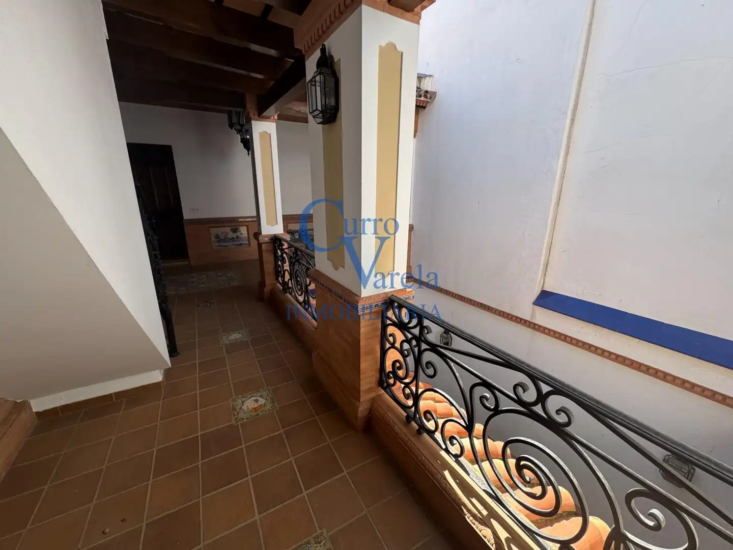 Houses for sale in Dos Hermanas  with Air Conditioner, Heating and Storage room