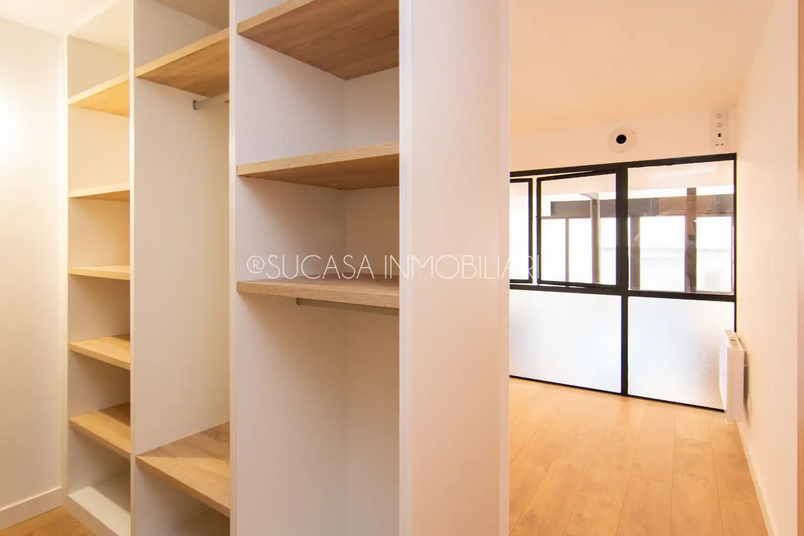 Dormitori de Loft de lloguer en A Coruña Capital  amb Calefacció, Parquet i Forn