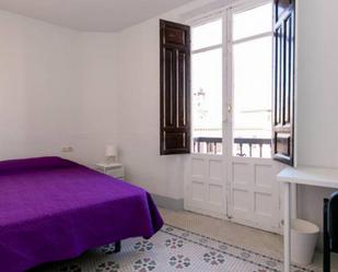 Bedroom of Apartment to share in  Granada Capital  with Balcony