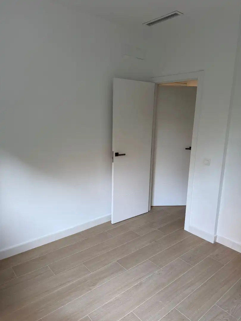 Habitación de Piso de alquiler en Málaga con Aire acondicionado, Amueblado y Horno