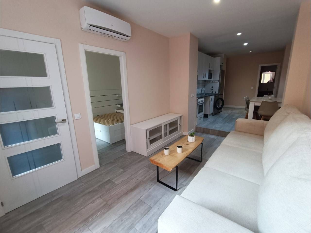 Sala de estar de Apartamento de alquiler en Humanes de Madrid con Aire acondicionado, Calefacción y Amueblado