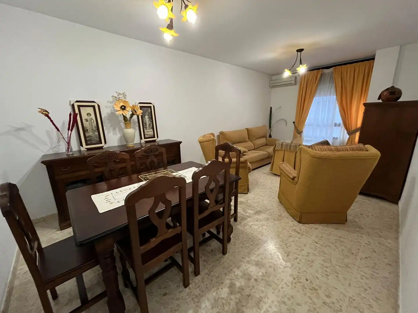 Sala de estar de Piso en venta en Villamartín con Aire acondicionado