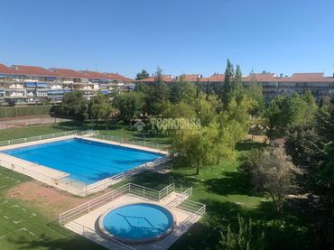 Dúplex amb ascensor en venda a Parque de la Coruña - Las Suertes