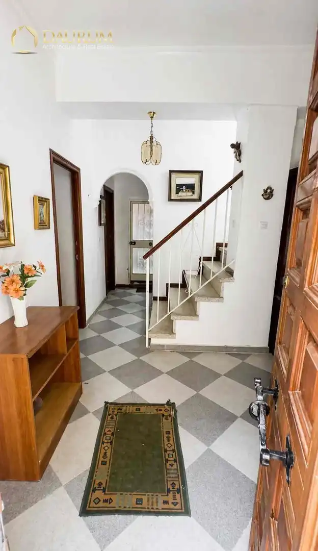 Houses for sale in Sevilla  with Air Conditioner, Terrace and Storage room