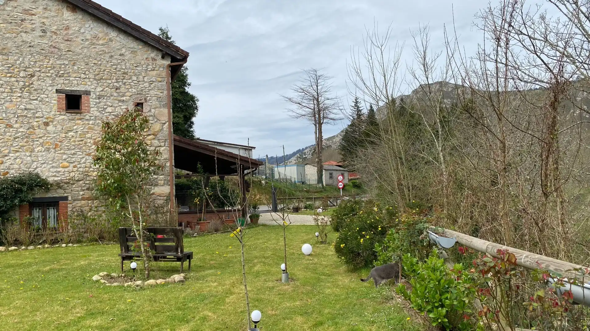 Garden of Houses for sale in Cangas de Onís  with Heating and Private garden