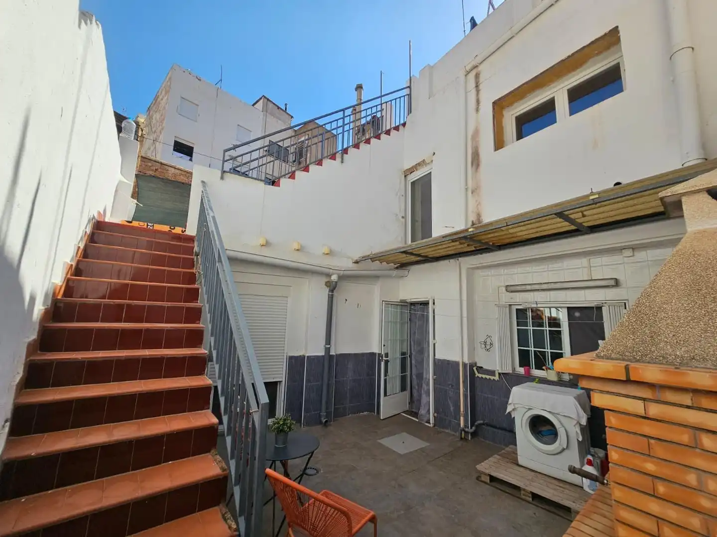 Vista exterior de Casa o chalet en venta en Sagunto / Sagunt con Calefacción, Terraza y Trastero