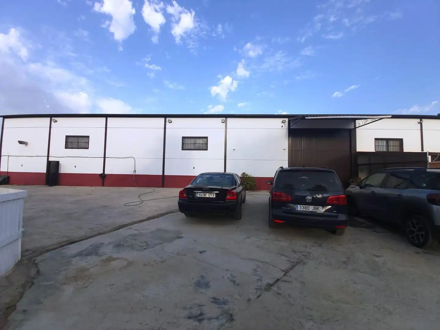 Exterior view of Houses for sale in Utrera  with Air Conditioner, Private garden and Storage room