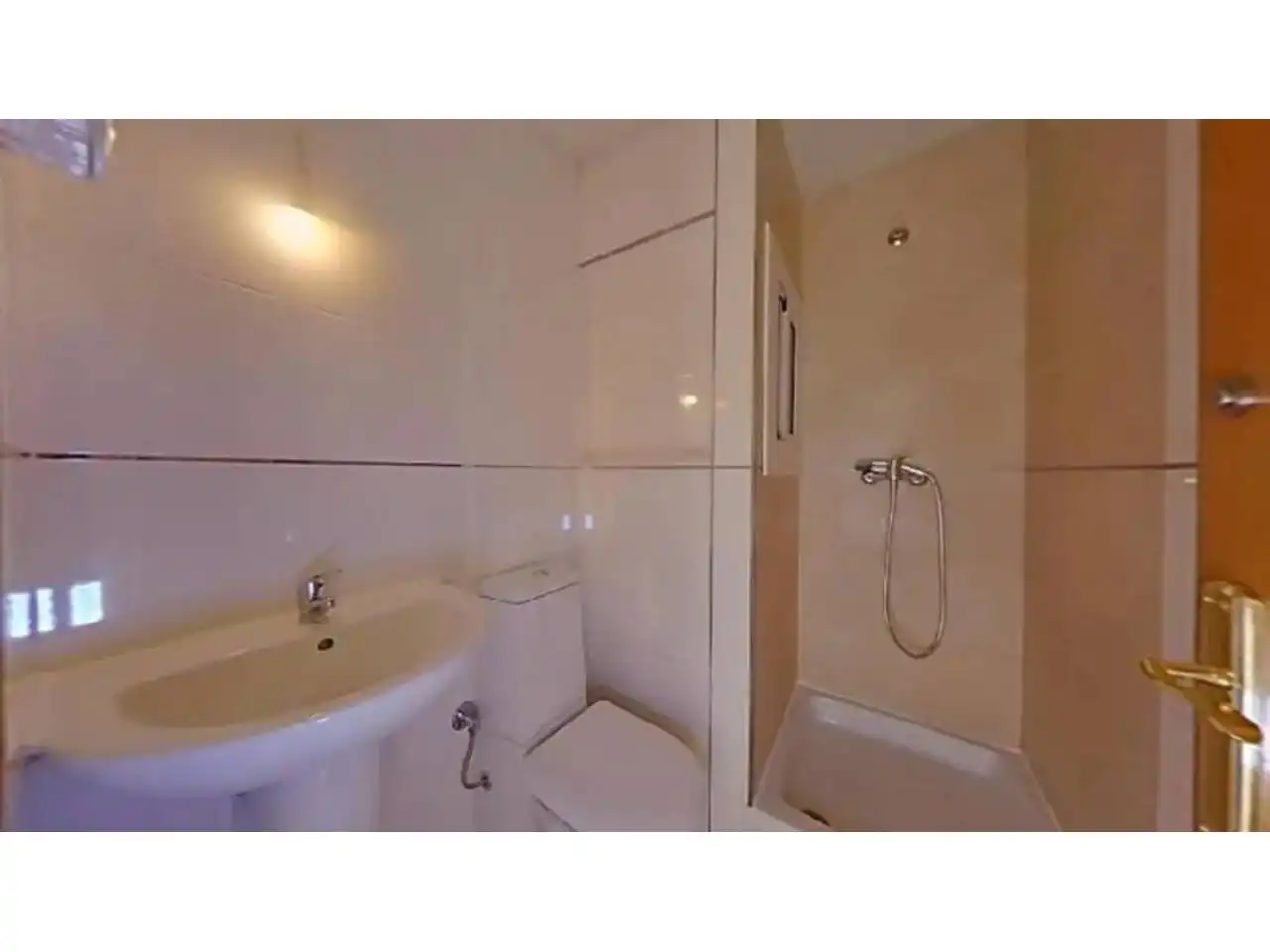 Baño de Piso en venta en L'Hospitalet de Llobregat con Balcón