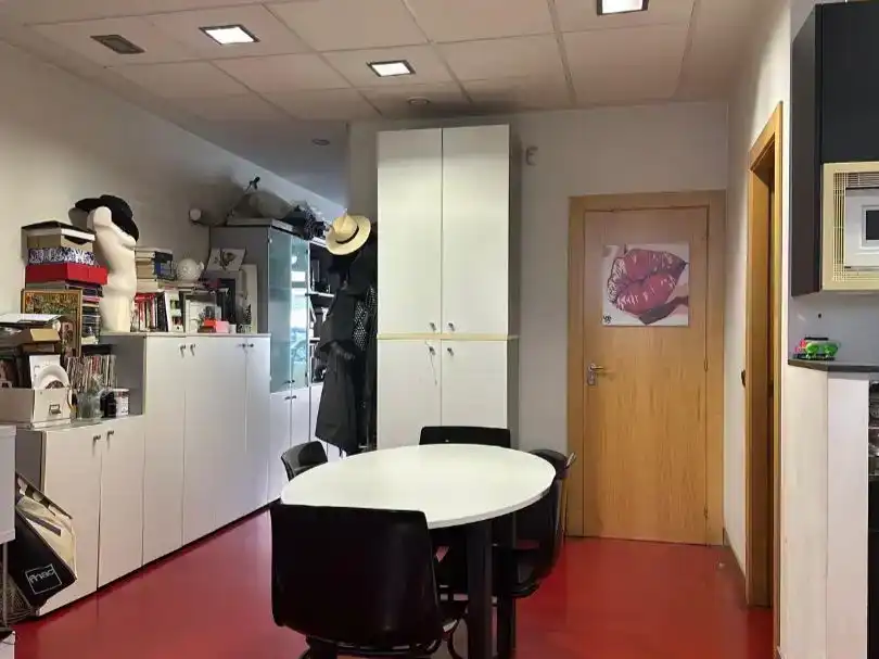 Kitchen of Study for sale in Salamanca Capital  with Air Conditioner