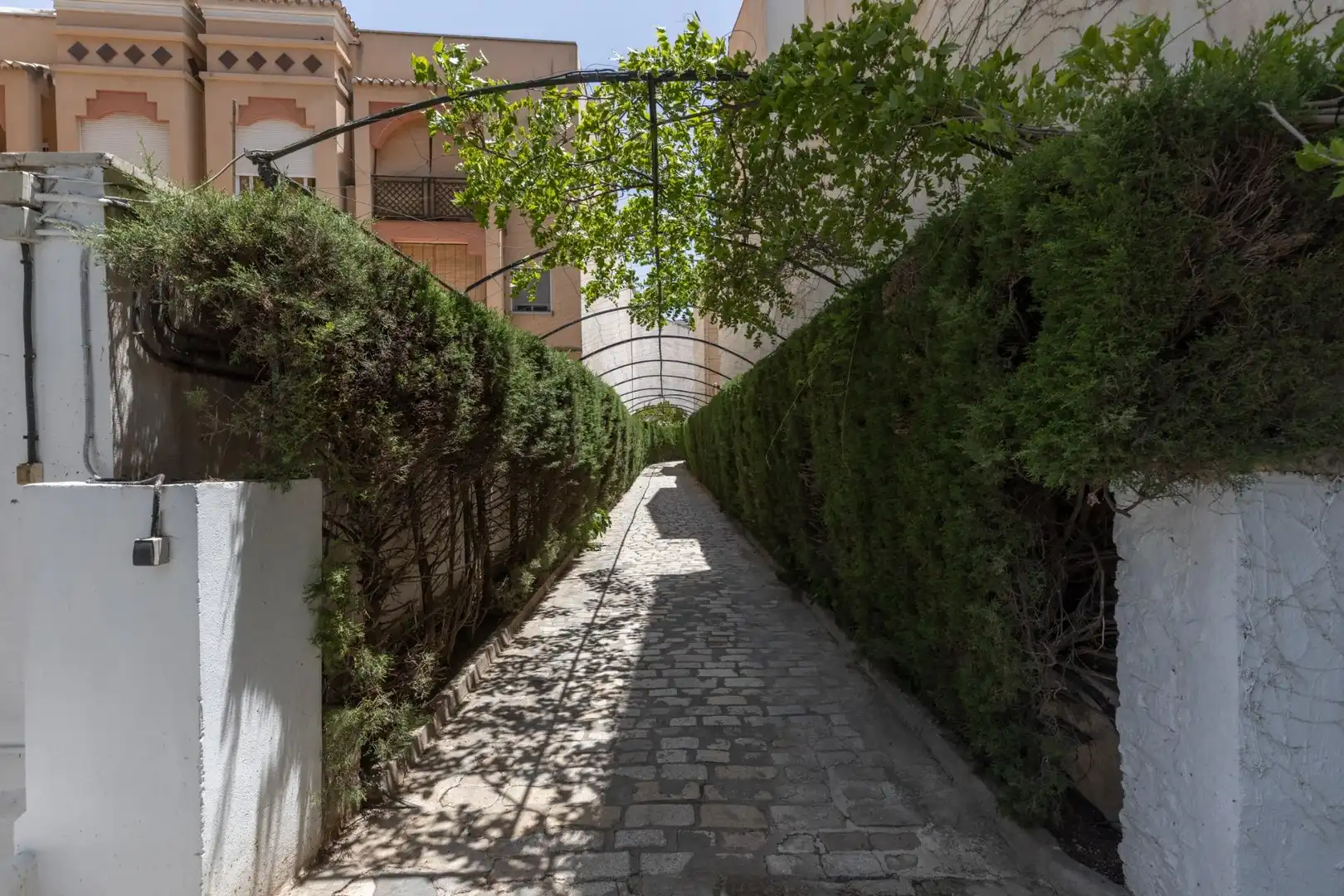 Vista exterior de Casa o chalet en venta en Las Gabias con Aire acondicionado, Calefacción y Jardín privado
