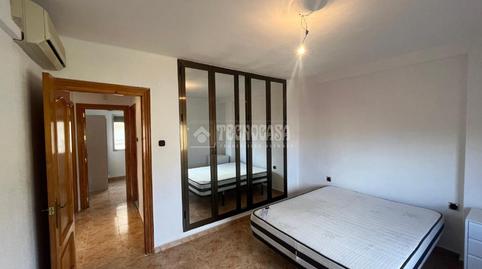 Foto 3 de Pis en venda a Calle Teruel, Piedras Redondas - Torrecárdenas,  Almería Capital