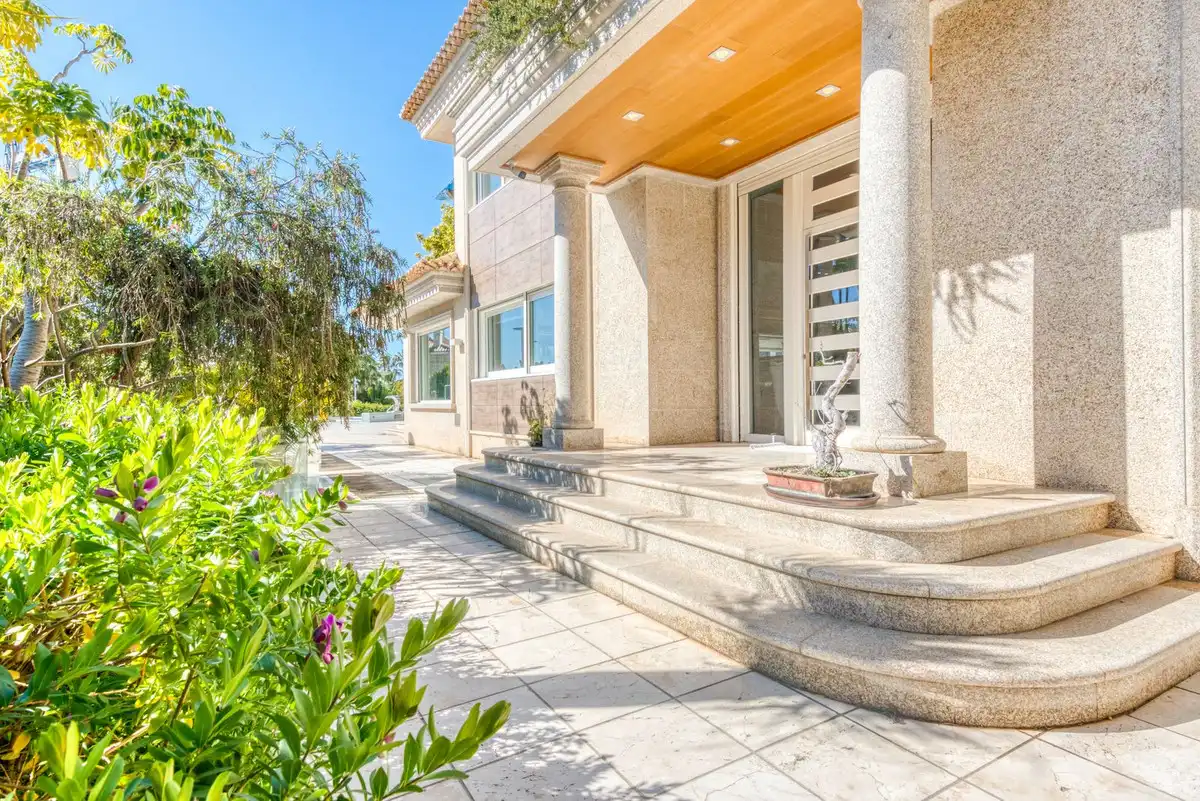 Villa mit Pool zum Verkauf in Río Real - Los Monteros, imagen 4