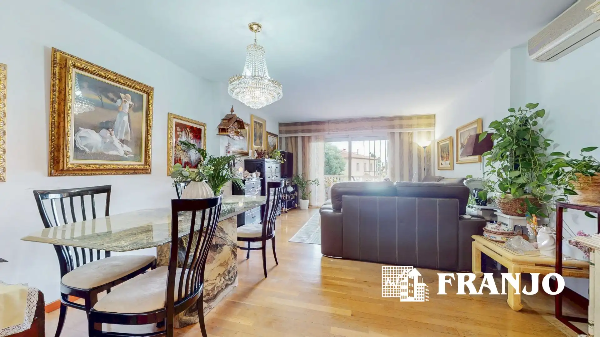 Wohnzimmer von Wohnung zum Verkauf in Barcelona mit Klimaanlage, Heizung und Terrasse