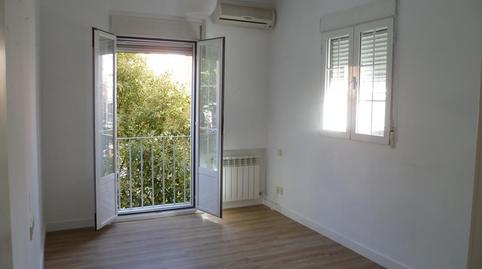 Foto 3 de Piso de alquiler en Sierra del Cadí, Palomeras Bajas,  Madrid Capital