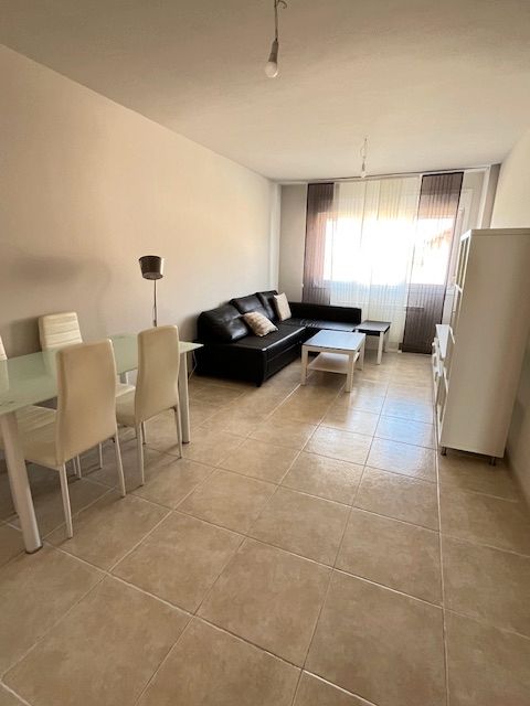Living room of Flat for sale in Cabezón de Pisuerga  with Heating, Terrace and Storage room