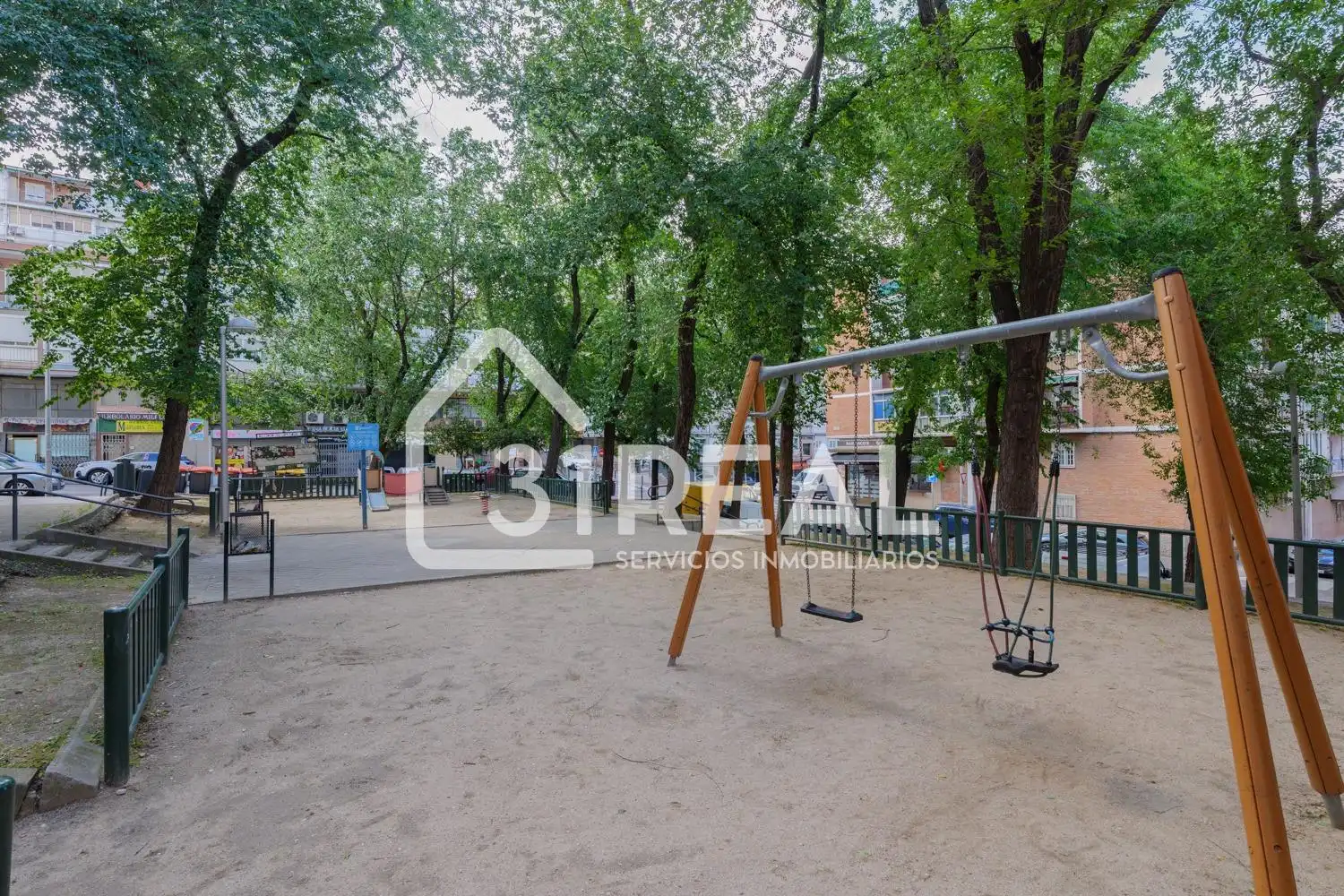Vista exterior de Piso en venta en Madrid con Calefacción y Terraza