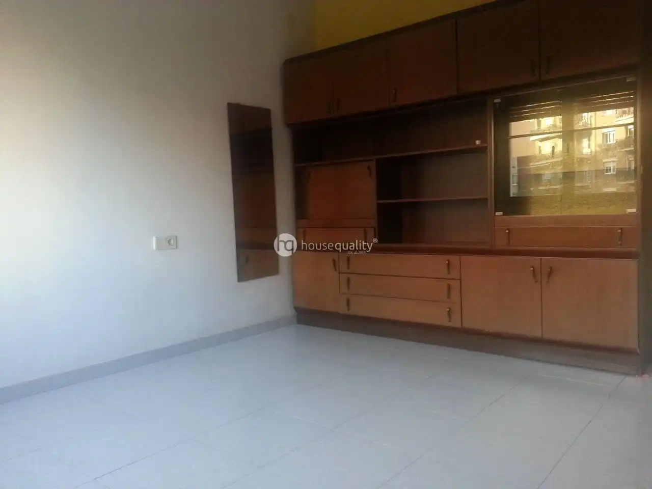Flat for sale in Barcelona  with Air Conditioner and Parquet flooring