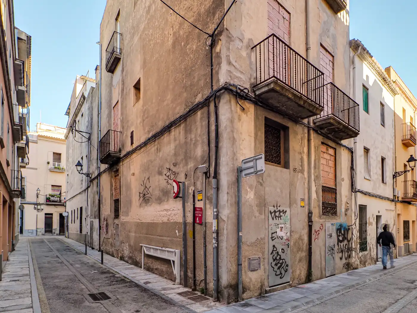 Vista exterior de Edificio en venta en Sant Feliu de Guíxols
