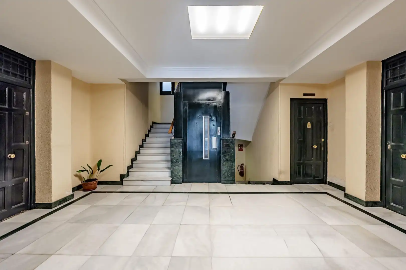 Flat for sale in Madrid  with Heating