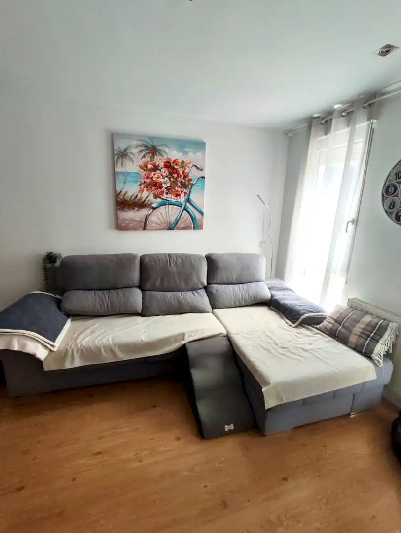 Flat for rent in Mompía - Avenida de la Libertad, Mompia